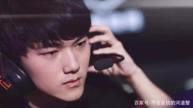 WE赛后群访：Fofo说Jiejie赛前表示要抓中，但根本抓不到