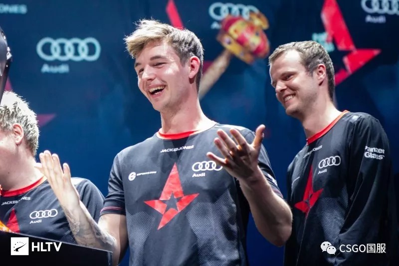 s1mple 已以租借协议加入 FaZe