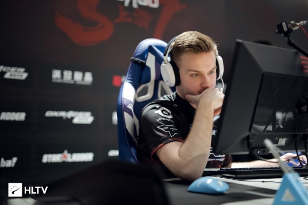 经理笔记：Rookie拥有组内赛8次MVP，排行第一